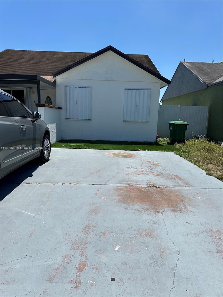3242 Nw 203rd St, Miami Gardens, Broward County, Florida - 3 Bedrooms  
2 Bathrooms - 
