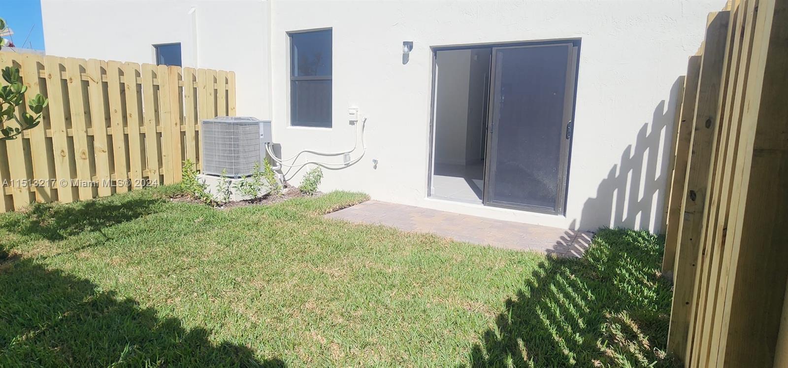 SIENA RESERVE - Residential Lease