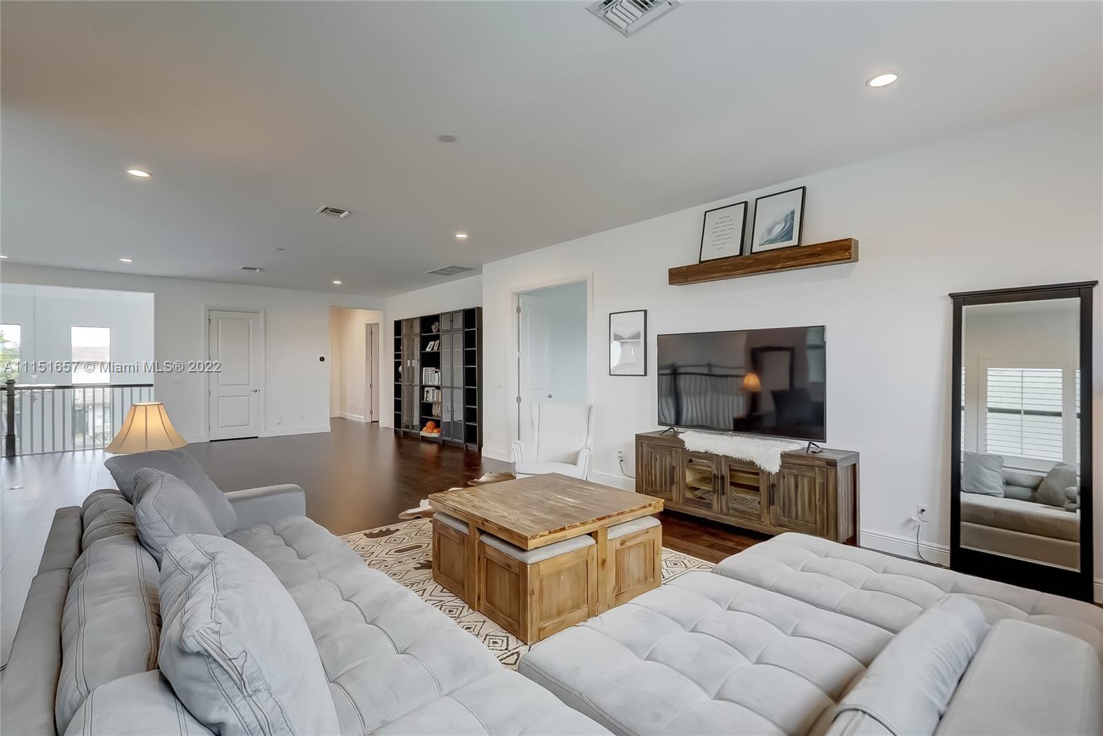 BELLA ACRE ESTATES - Residential