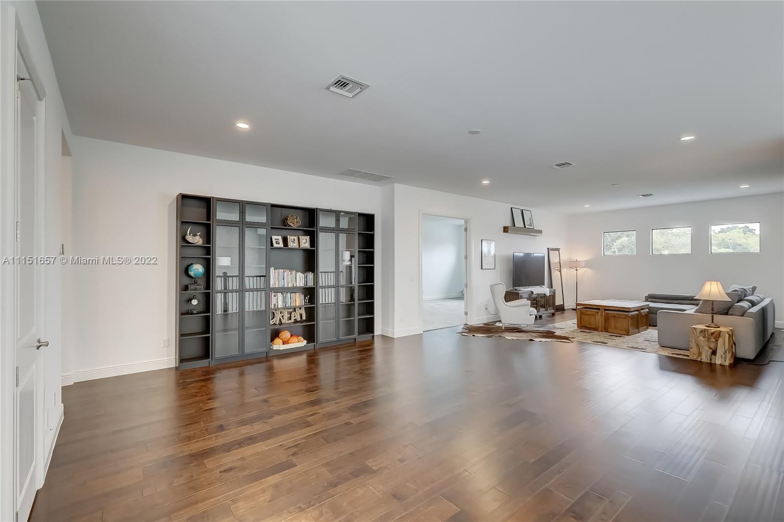 BELLA ACRE ESTATES - Residential