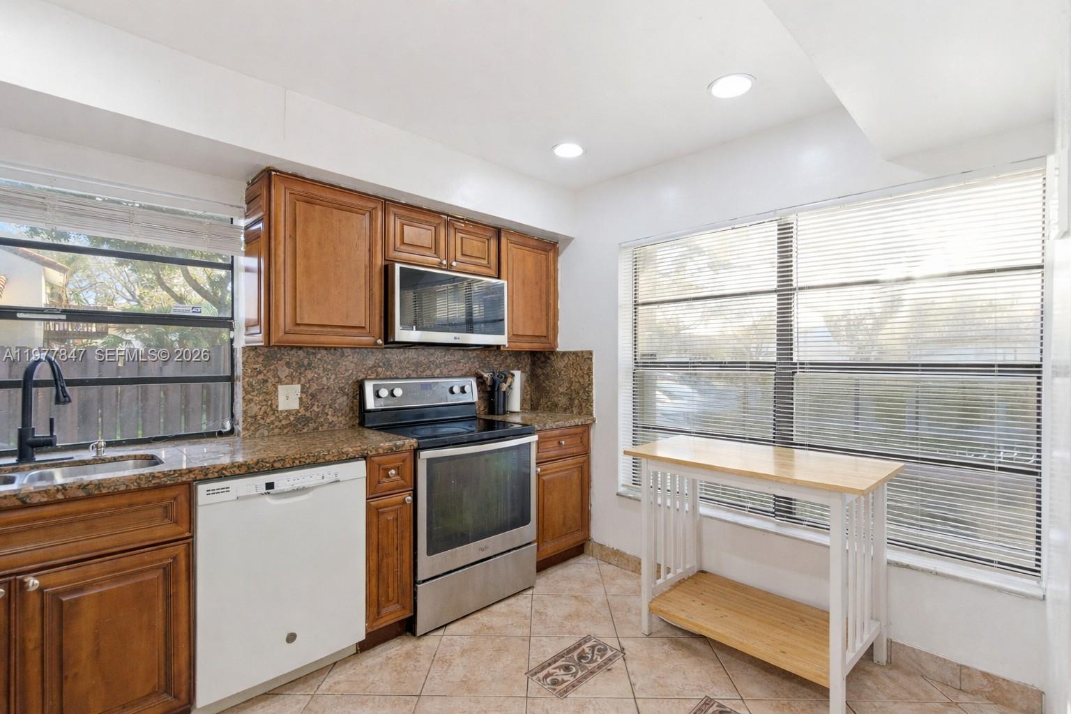 CROSSINGS VILLAGE HOMES C - Residential