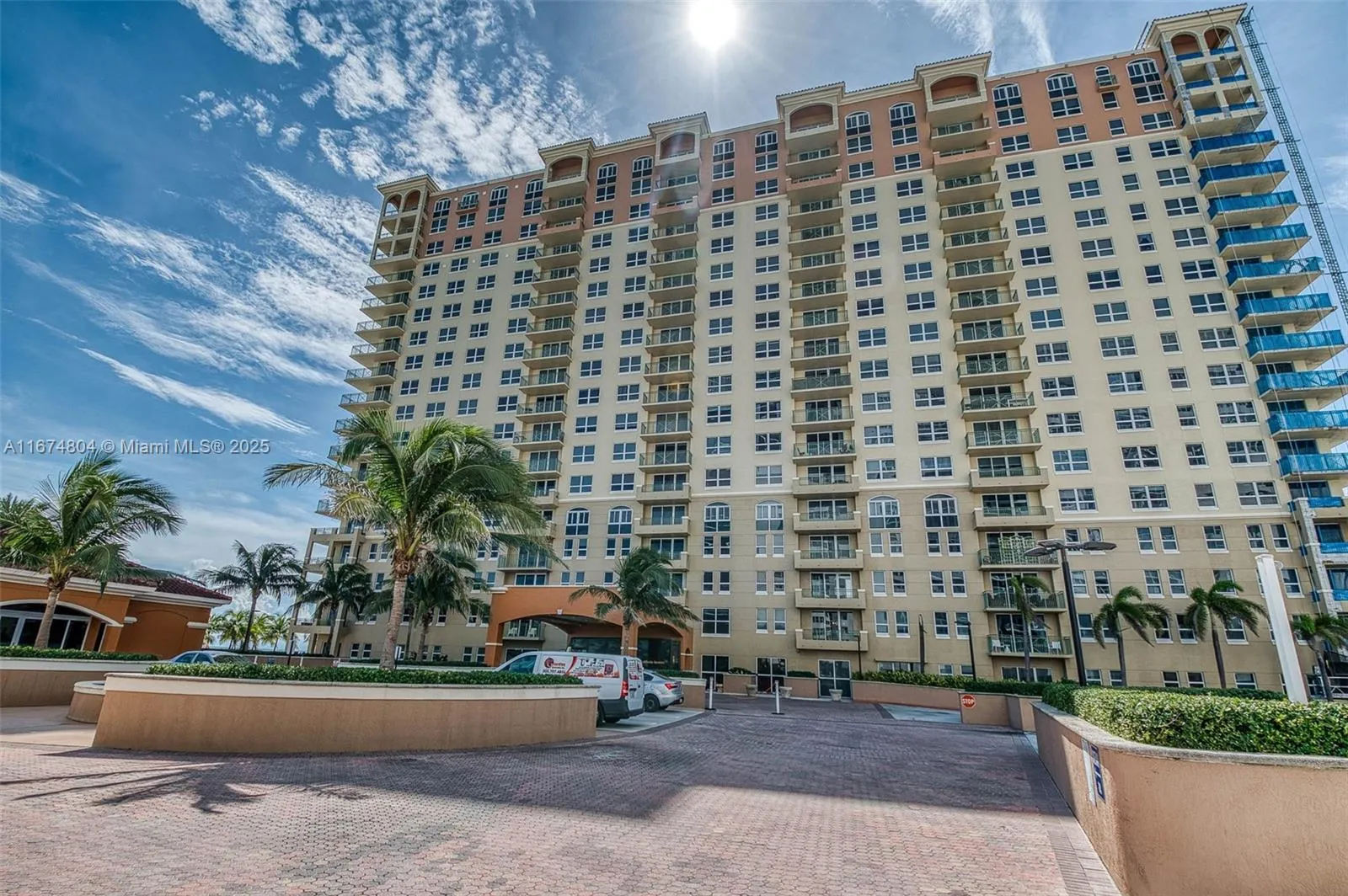 Hallandale Beach, Florida 33009, United States, 2 Bedrooms Bedrooms, ,2 BathroomsBathrooms,Residential,Active,39337