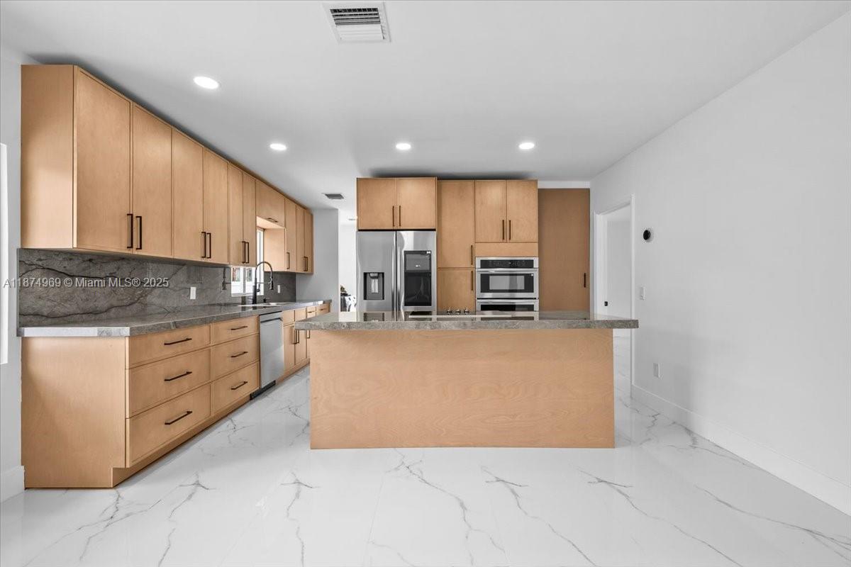 WEST END PARK AMD PL - Residential Income