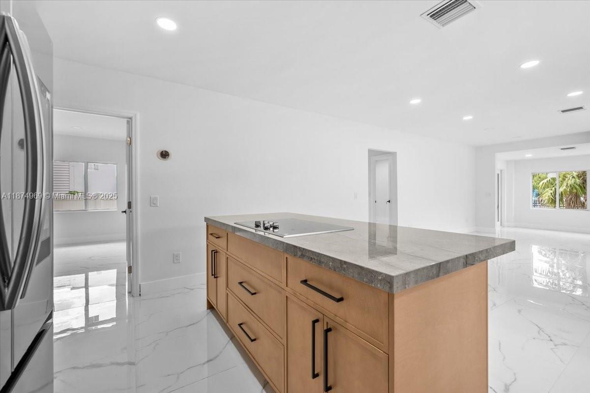 WEST END PARK AMD PL - Residential Income