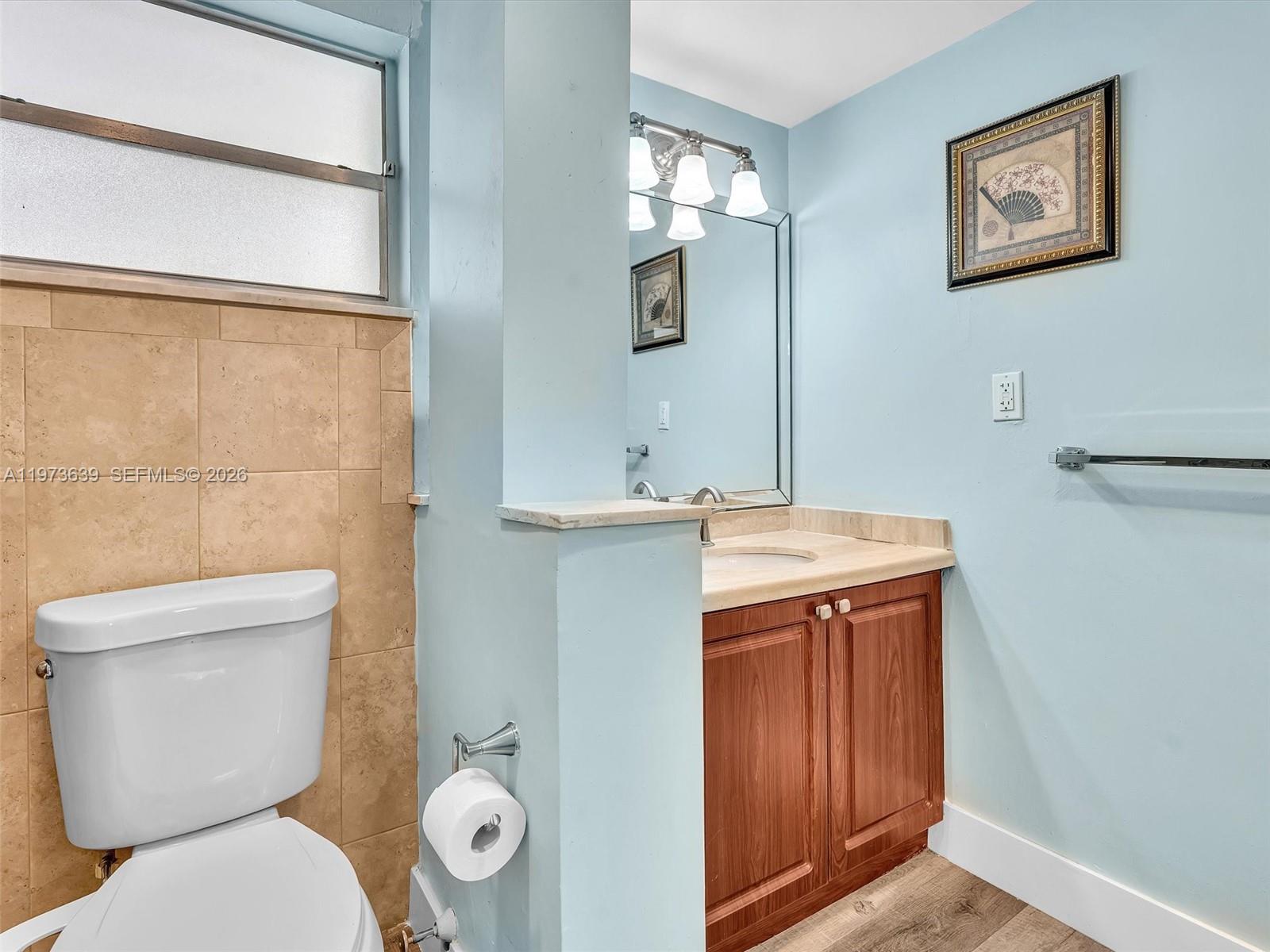 EDEN ISLES CONDO # 4 - Residential