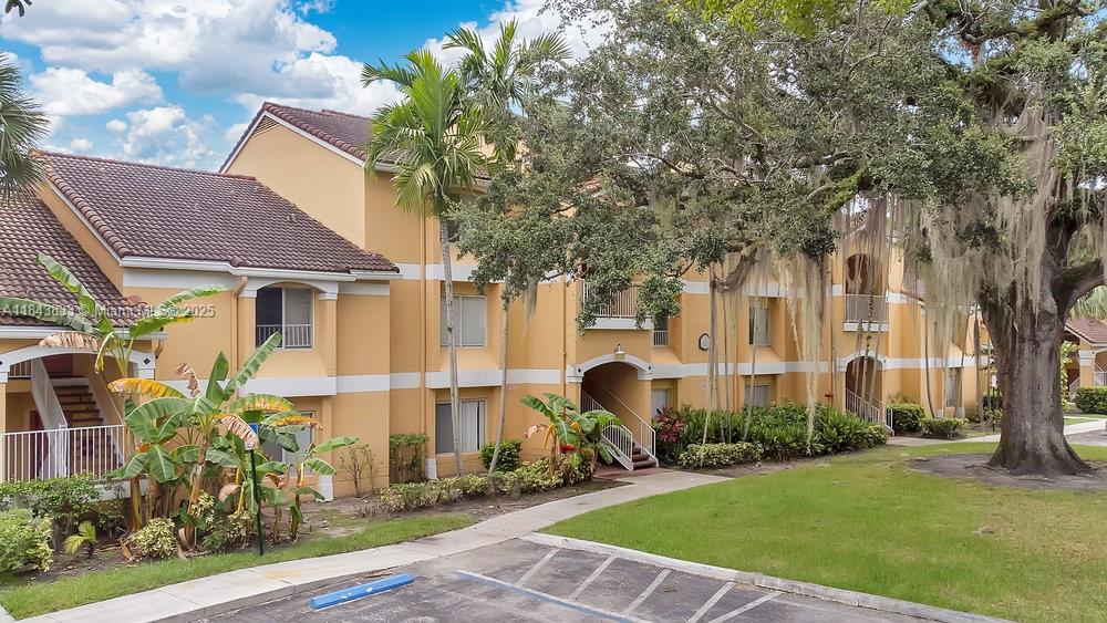 SAILBOAT POINTE CONDO - Residential