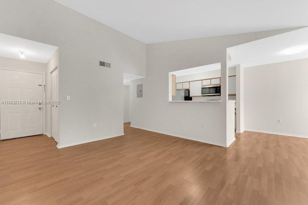 2321 NW 33rd St 215