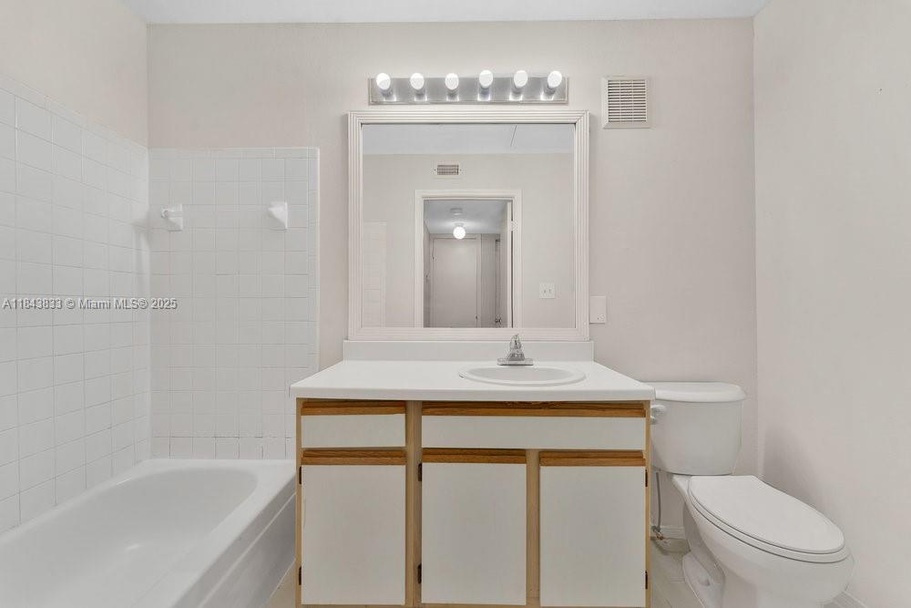 SAILBOAT POINTE CONDO - Residential