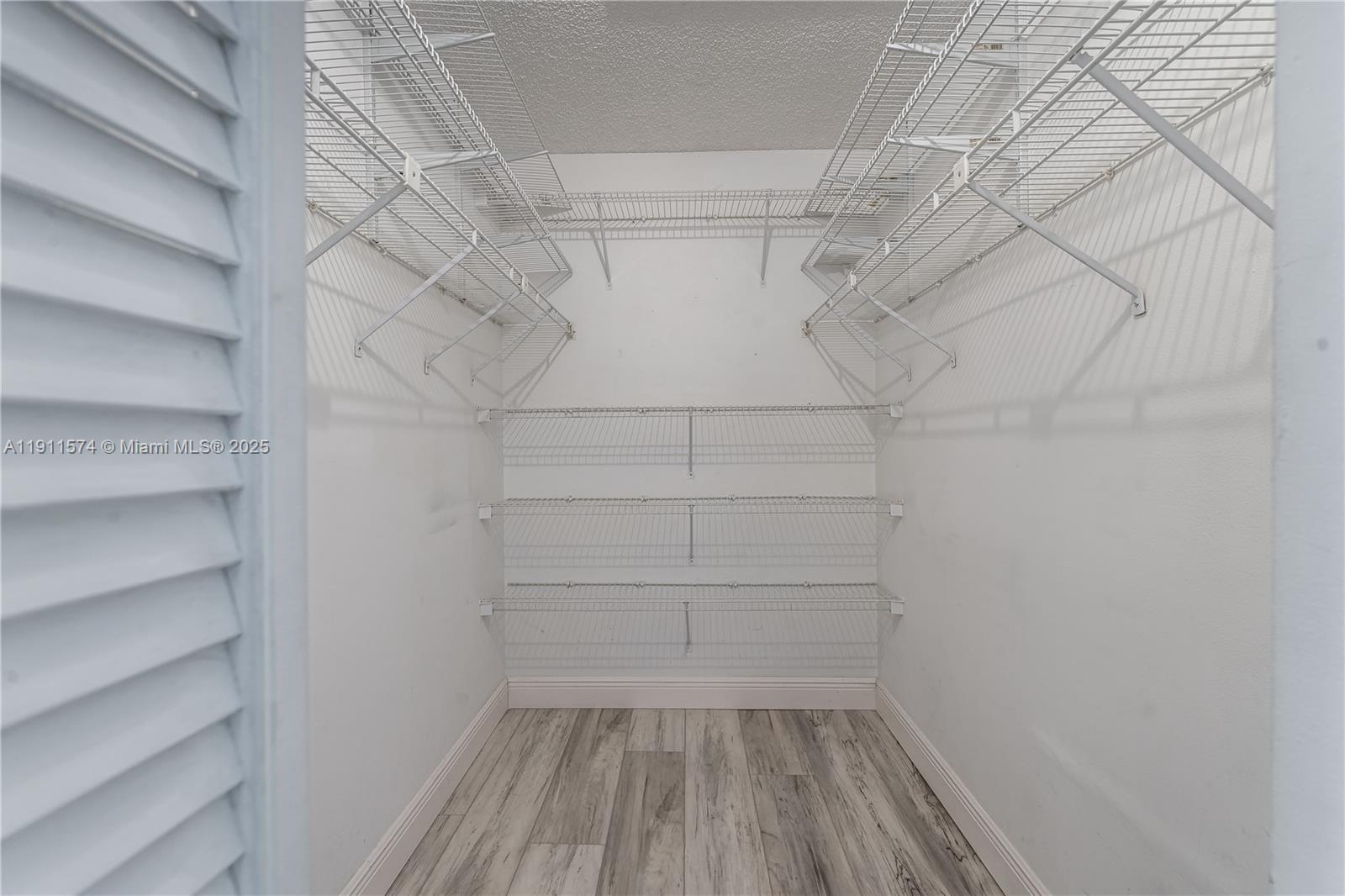 SUNRISE GOLF VILLAGE - Residential