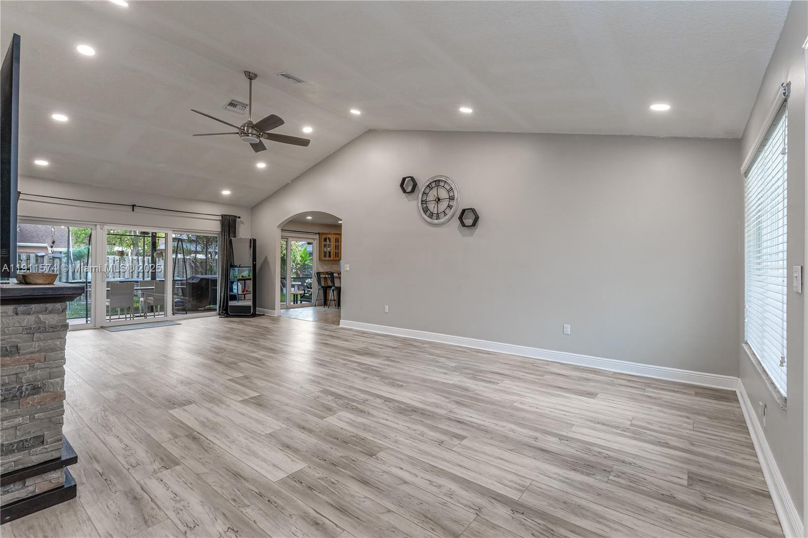 SUNRISE GOLF VILLAGE - Residential