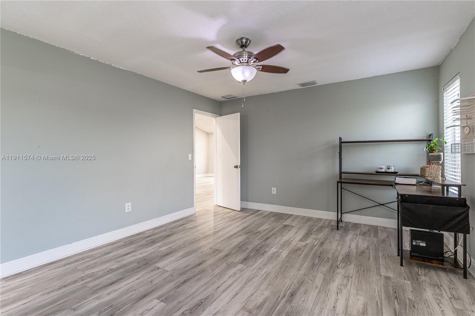 SUNRISE GOLF VILLAGE - Residential