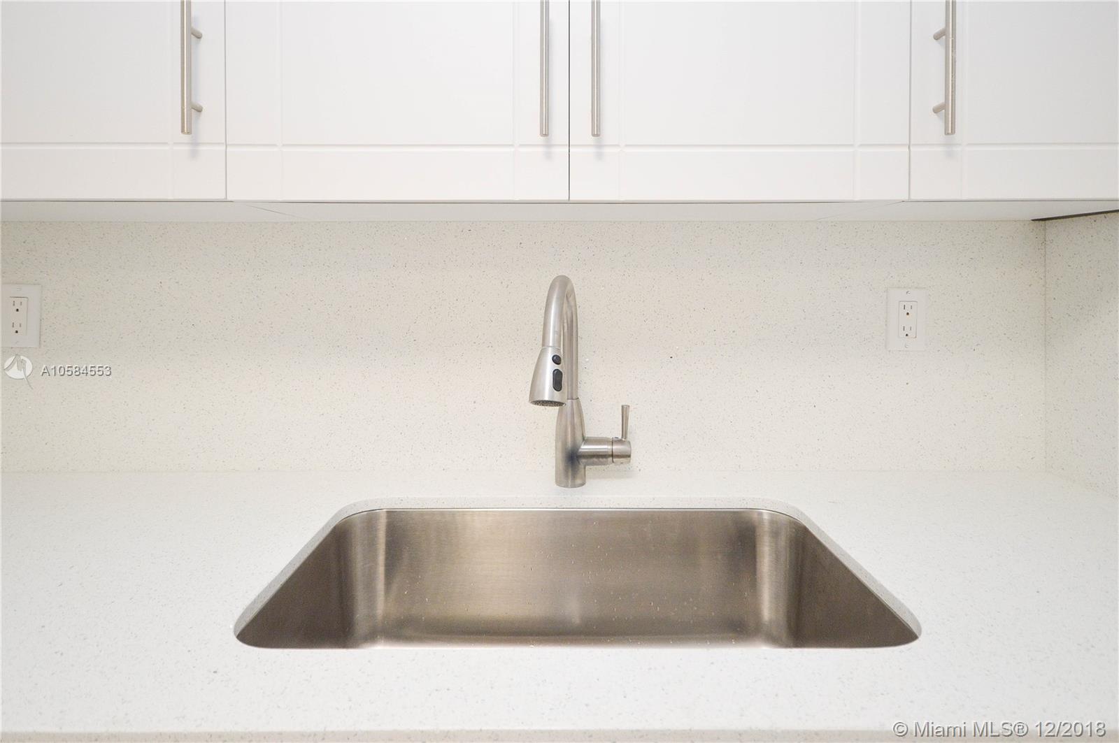 HOLLYWOOD BEACH GARDENS 1 - Residential