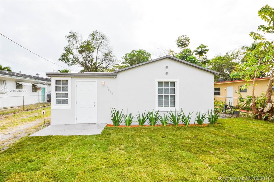 Beautifully renovated 3 bedrooms 2 baths single family home, in a great location.  Renovations include new roof, beautifully updated custom modern kitchen with quartz countertops, new stainless steel appliances,  new laminated wood flooring and baseboards, updated baths, new interior/exterior doors, repainted interior/exterior, new landscaping, new light fixtures, new hot water heater.  Won't last!