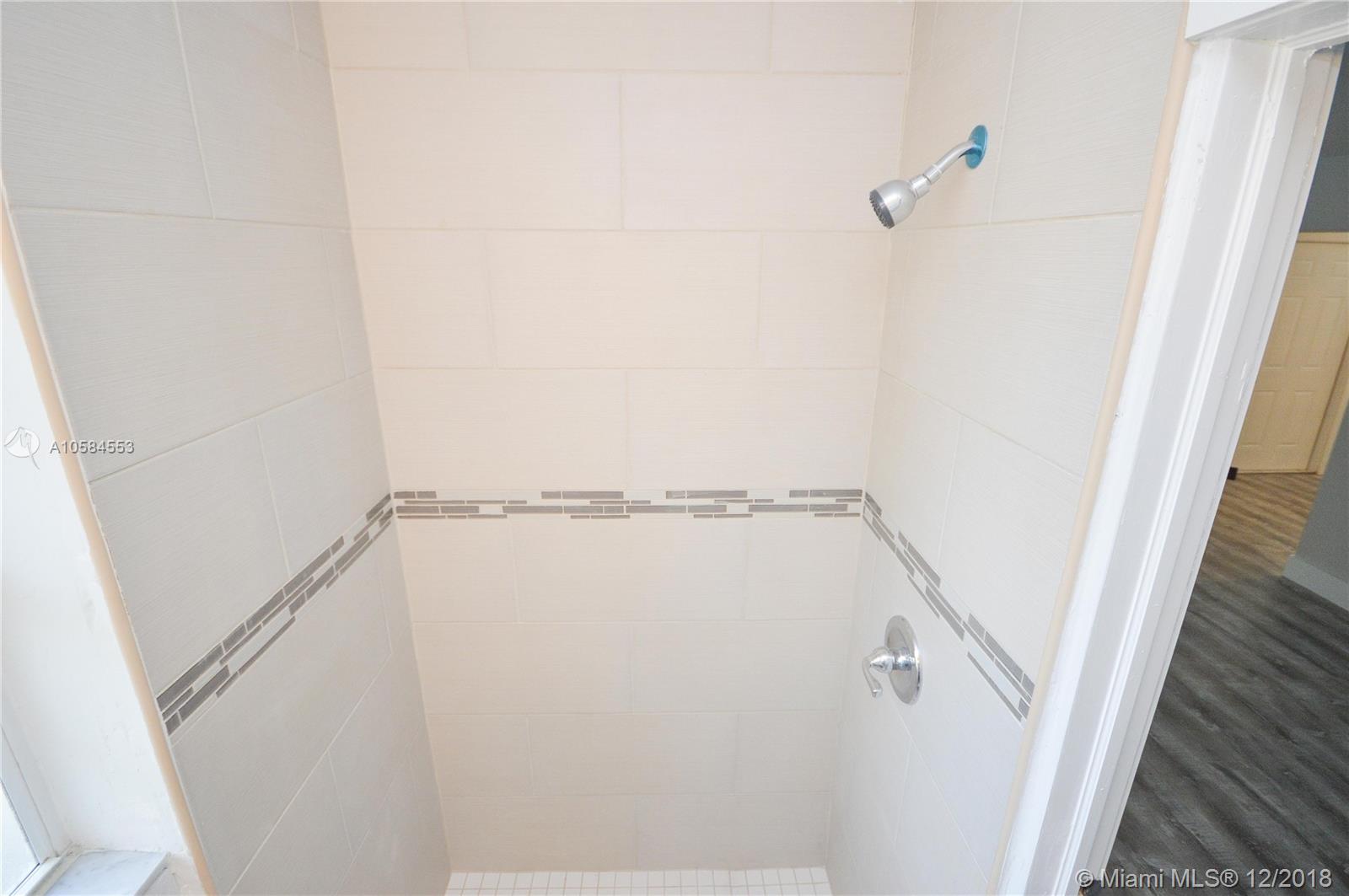 HOLLYWOOD BEACH GARDENS 1 - Residential