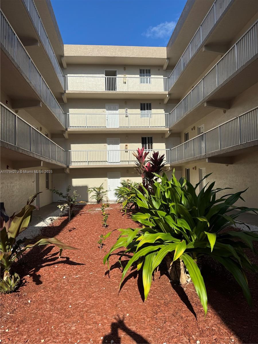 6195 NW 186th St 116
