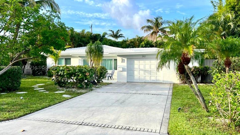262 Bombay Ave - Image 1