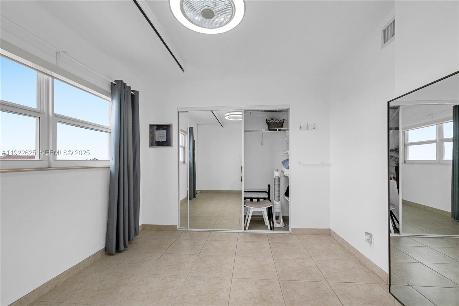 EDGEWATER BEACH TOWERS CO - Residential