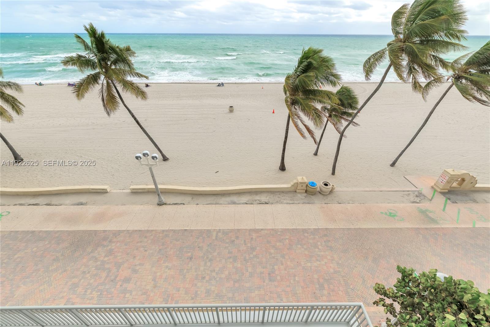 EDGEWATER BEACH TOWERS CO - Residential