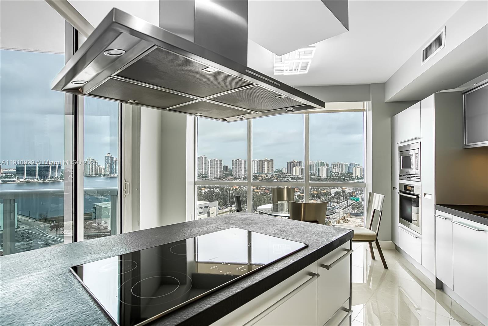 TRUMP ROYALE CONDO - Residential