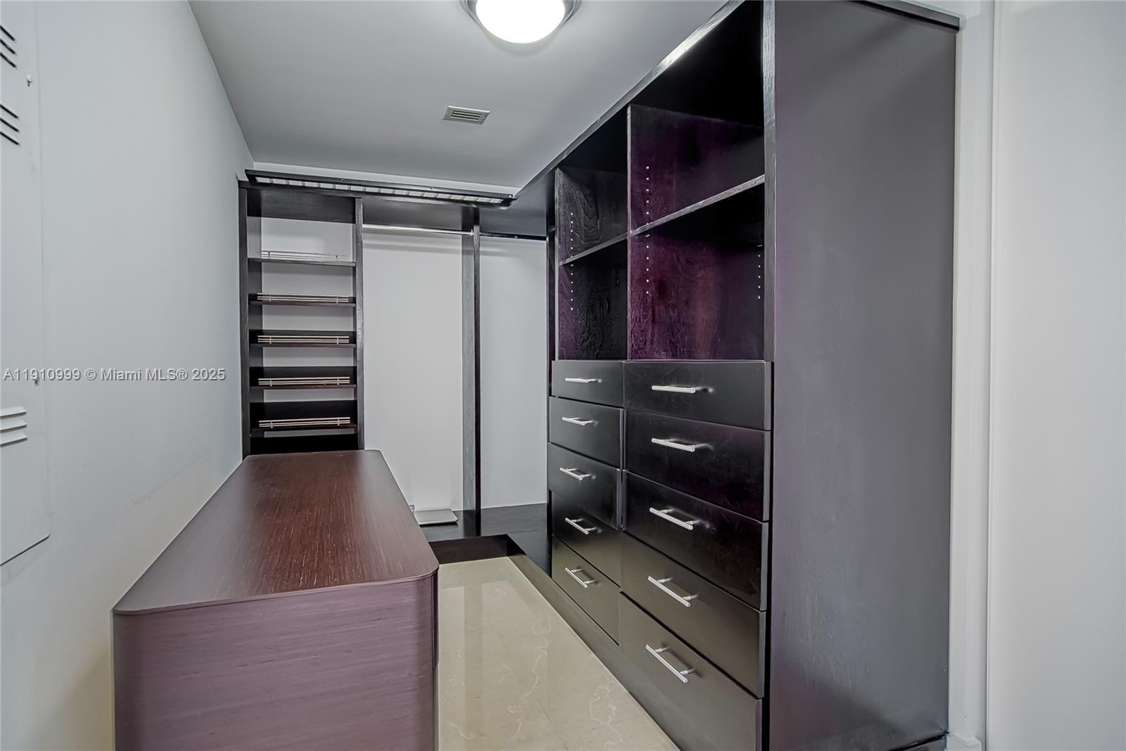 TRUMP ROYALE CONDO - Residential