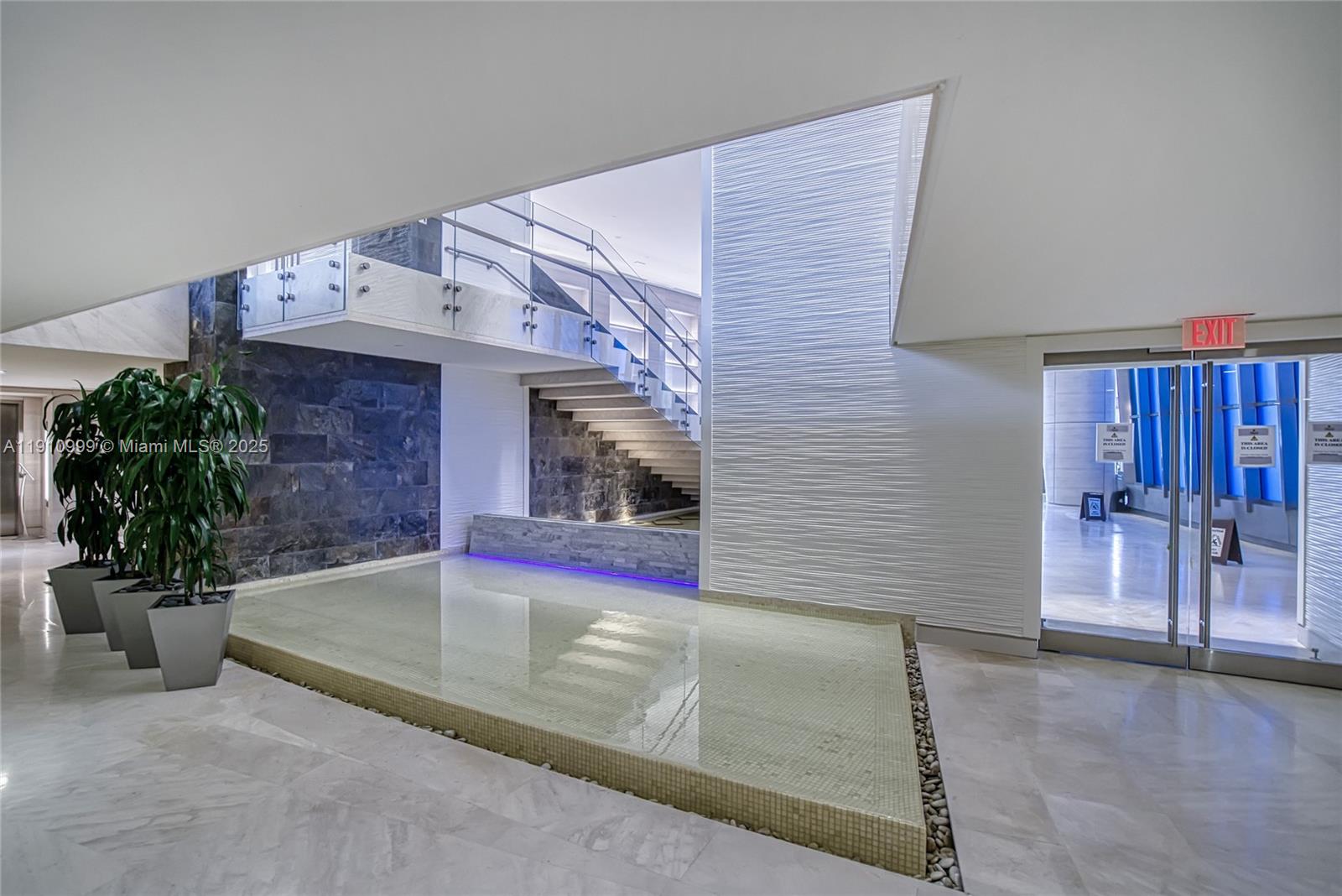 TRUMP ROYALE CONDO - Residential