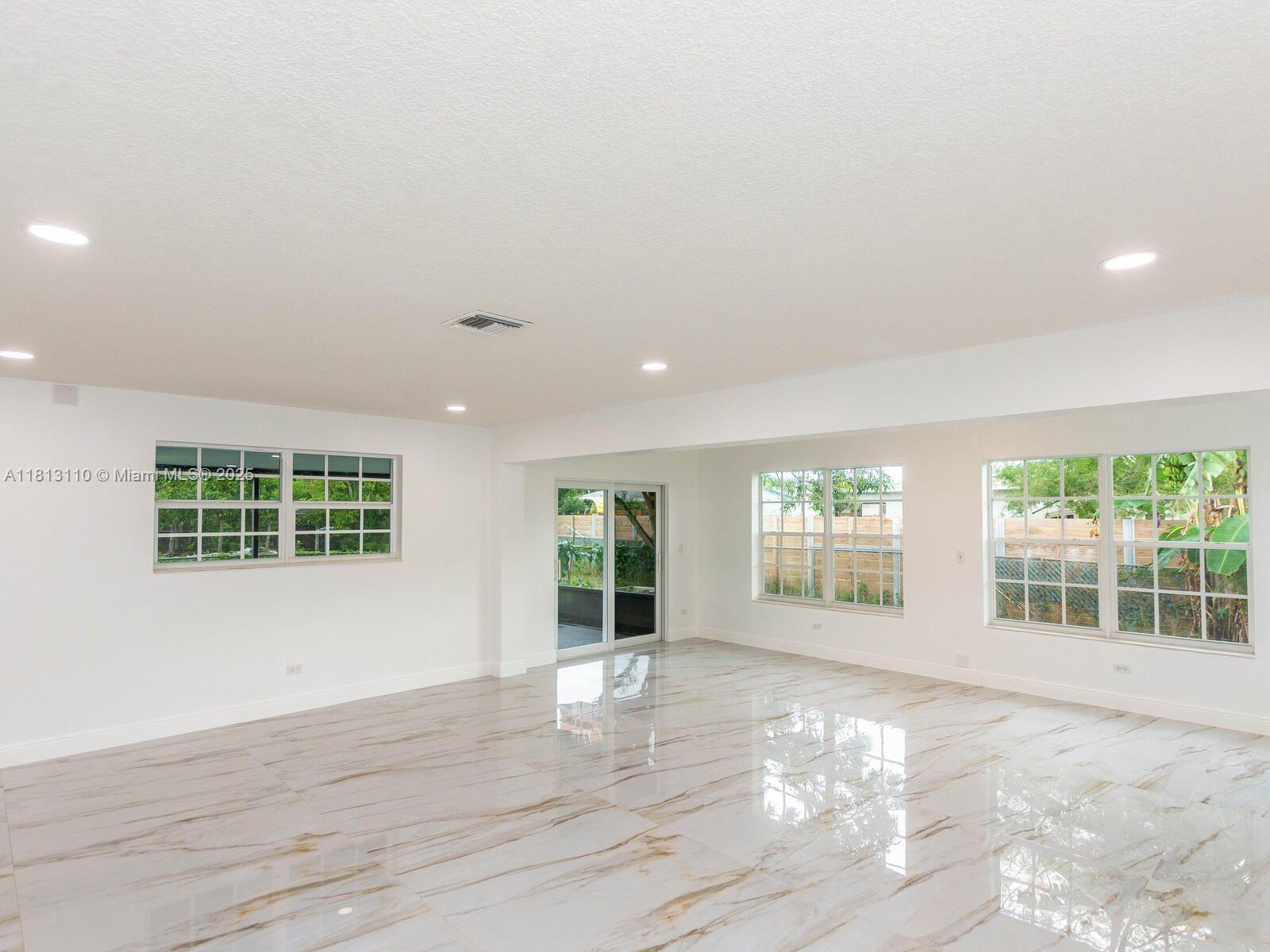BOULEVARD HEIGHTS SEC TEN - Residential Lease
