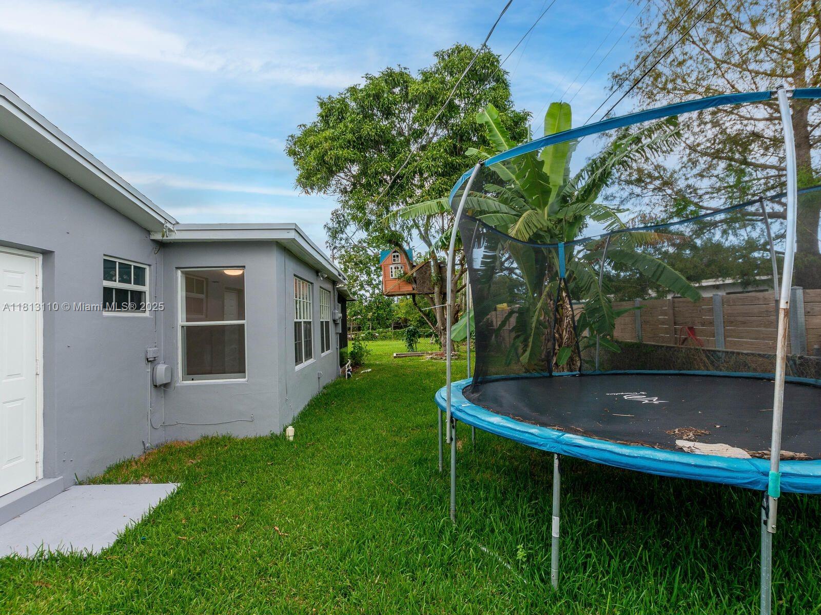 BOULEVARD HEIGHTS SEC TEN - Residential Lease
