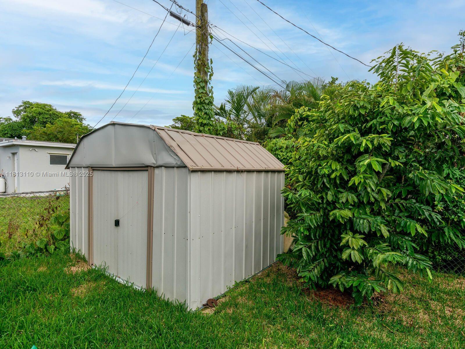 BOULEVARD HEIGHTS SEC TEN - Residential Lease