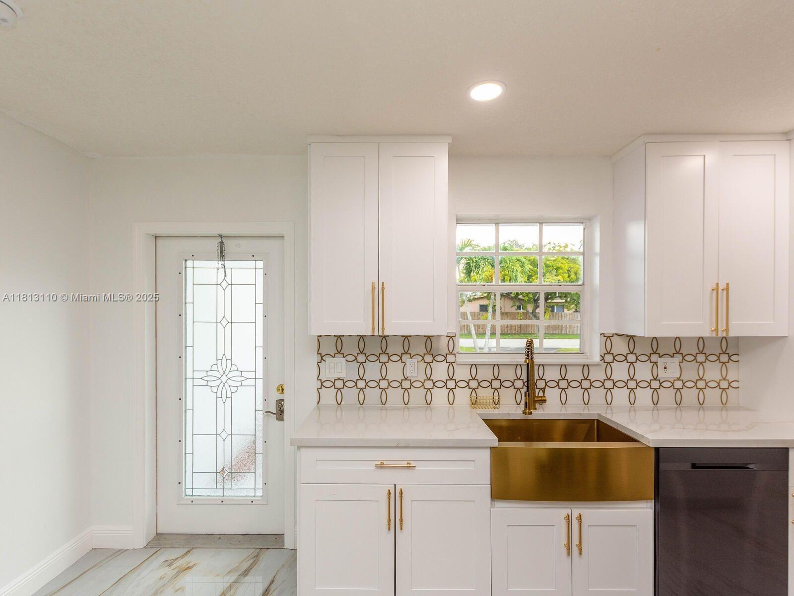 BOULEVARD HEIGHTS SEC TEN - Residential Lease
