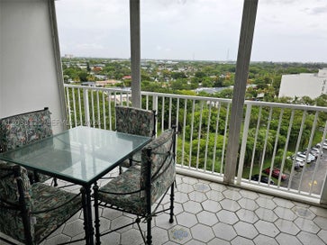 3850 Washington St 1011 Hollywood FL 33021