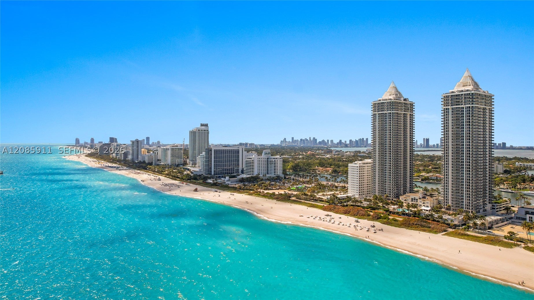 4779 Collins Ave 2906