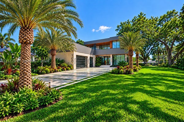 700 SW 12TH AVE, FORT LAUDERDALE, FL 33312 - Image 2fc2e737b2d05e72c857c6f09380d4b9/732618606