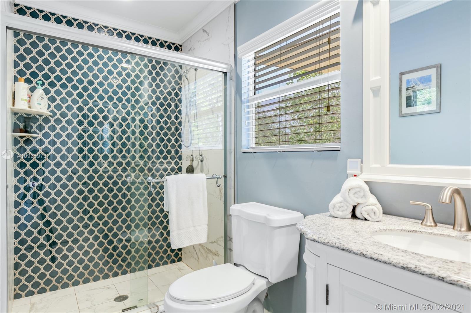 HOLLYWOOD COUNTRY ESTATES - Residential