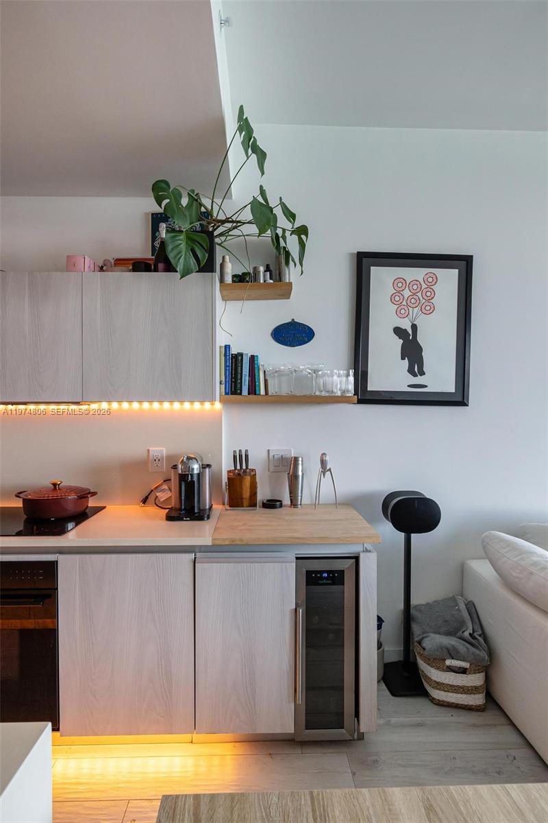 GRAN PARAISO CONDO - Residential Lease