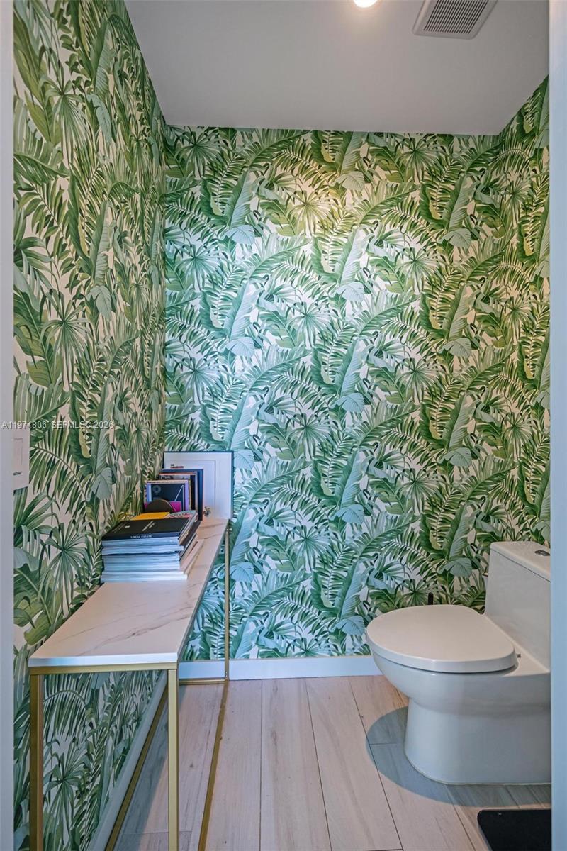 GRAN PARAISO CONDO - Residential Lease