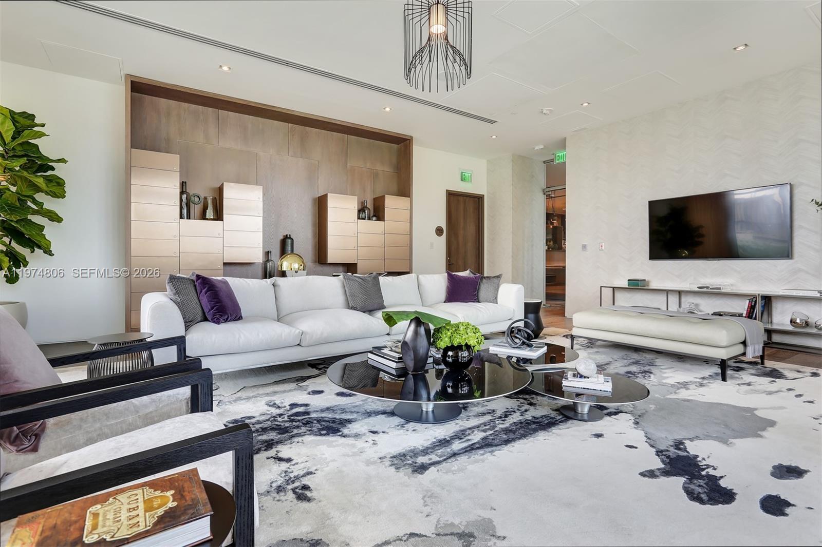 GRAN PARAISO CONDO - Residential Lease