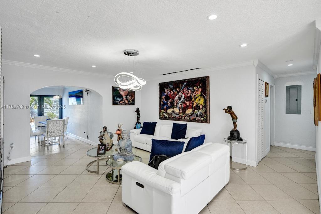 SOUTHERN ESTATES 13TH ADD - Residential