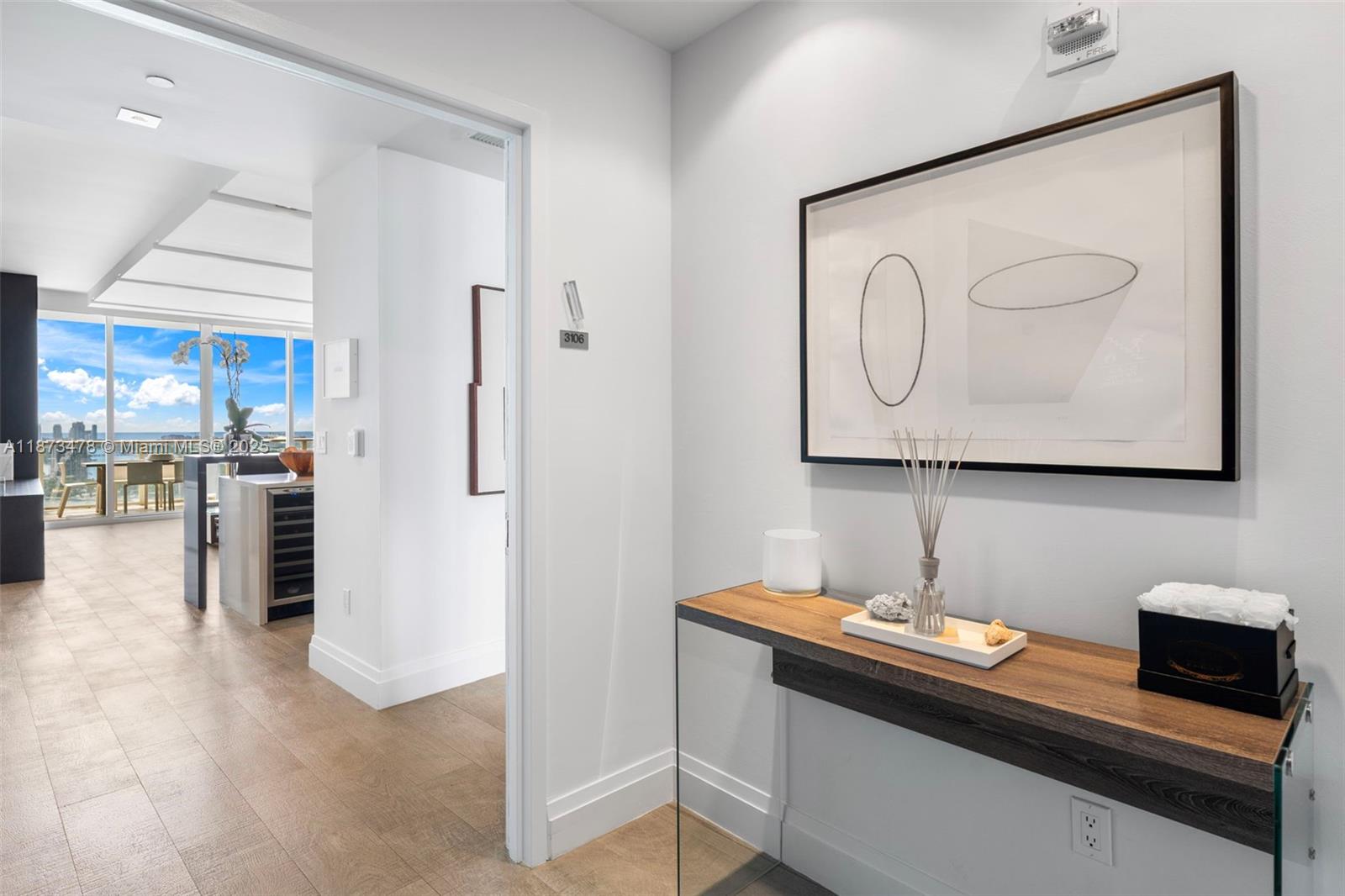 PARAMOUNT BAY CONDO - Residential