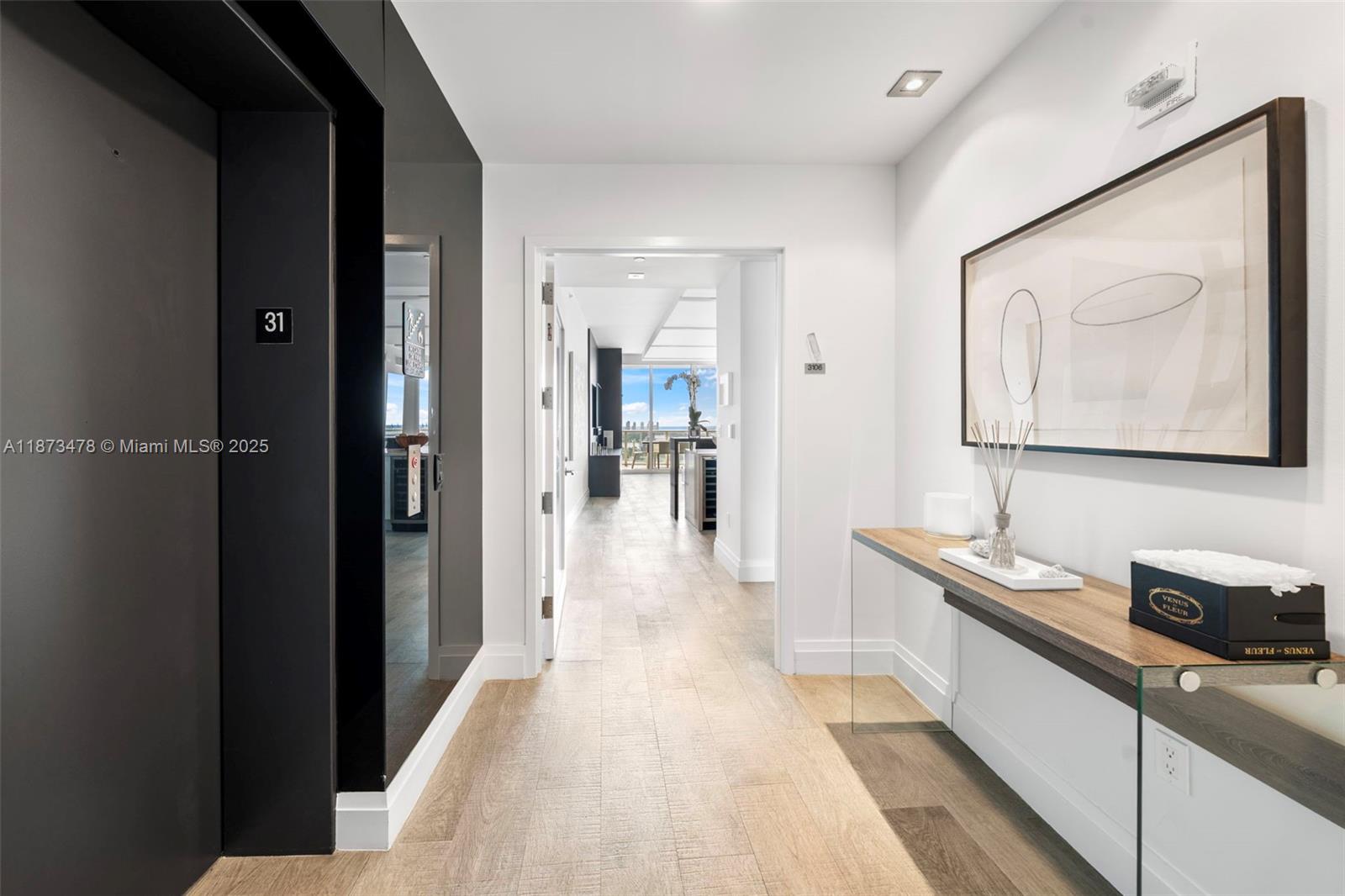 PARAMOUNT BAY CONDO - Residential