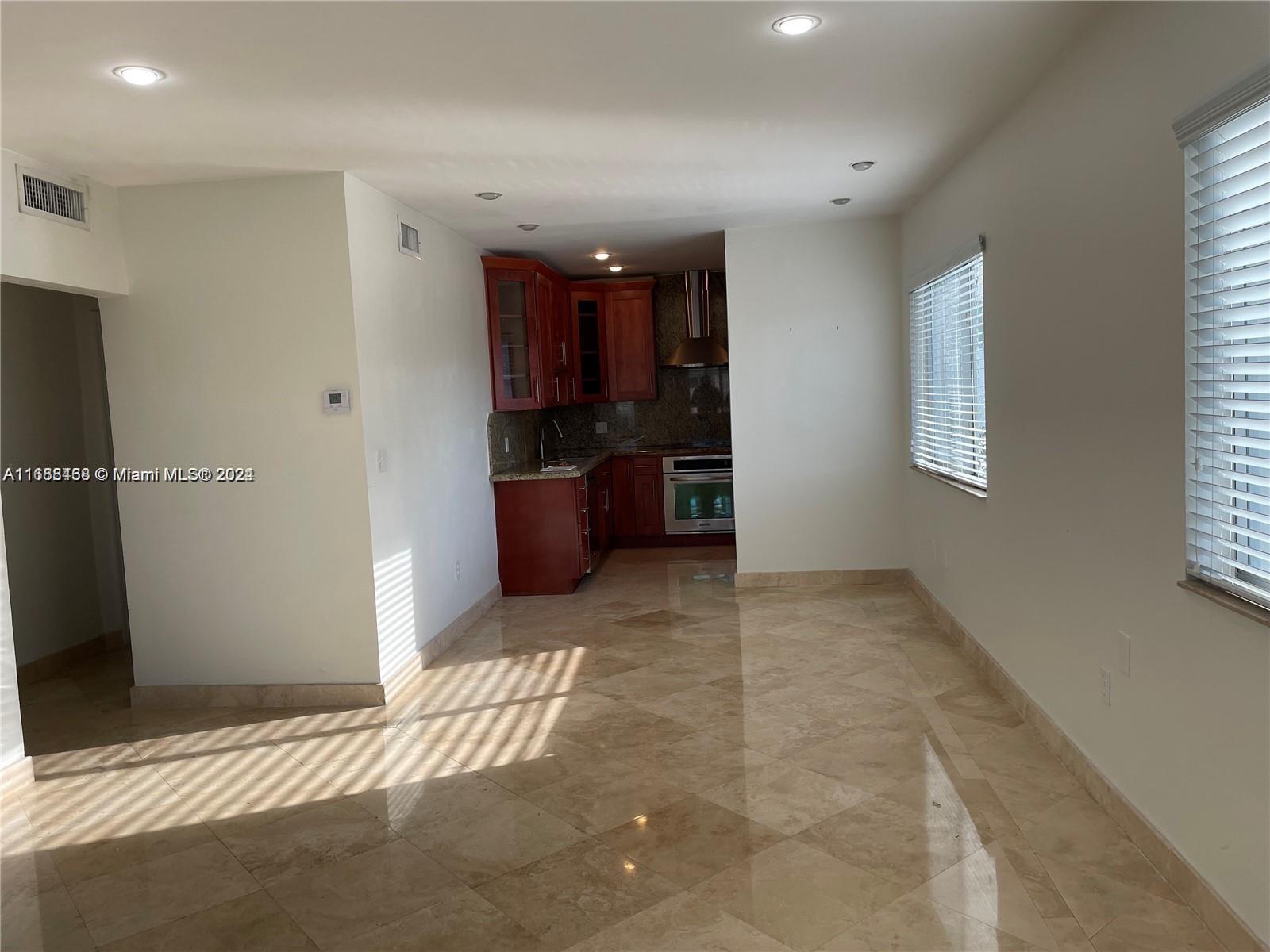DEL MAR CONDO - Residential Lease