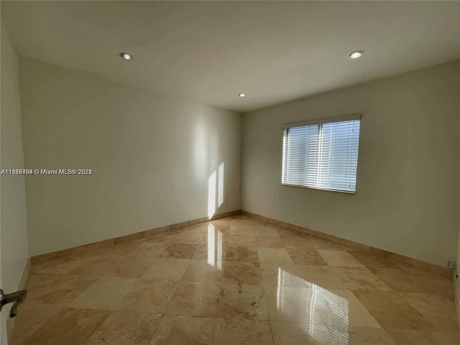 DEL MAR CONDO - Residential Lease