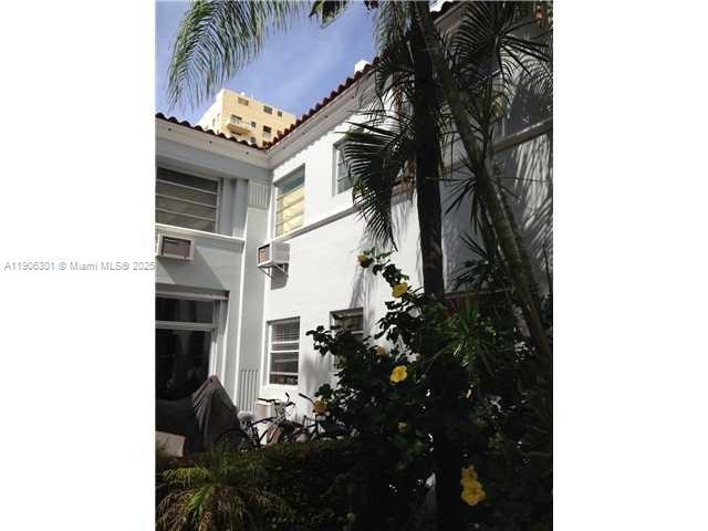 CARMEL VILLAS CONDO - Residential Lease