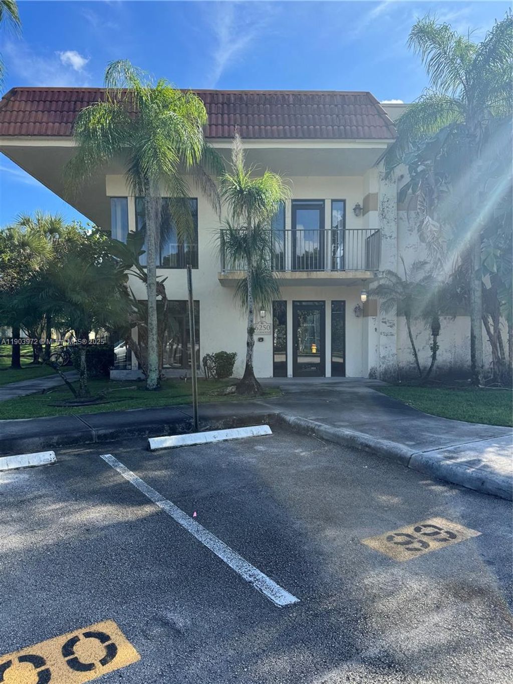 Photo of 4725 SW 62nd Ave #201, Davie, FL 33314 (MLS # A11903972)