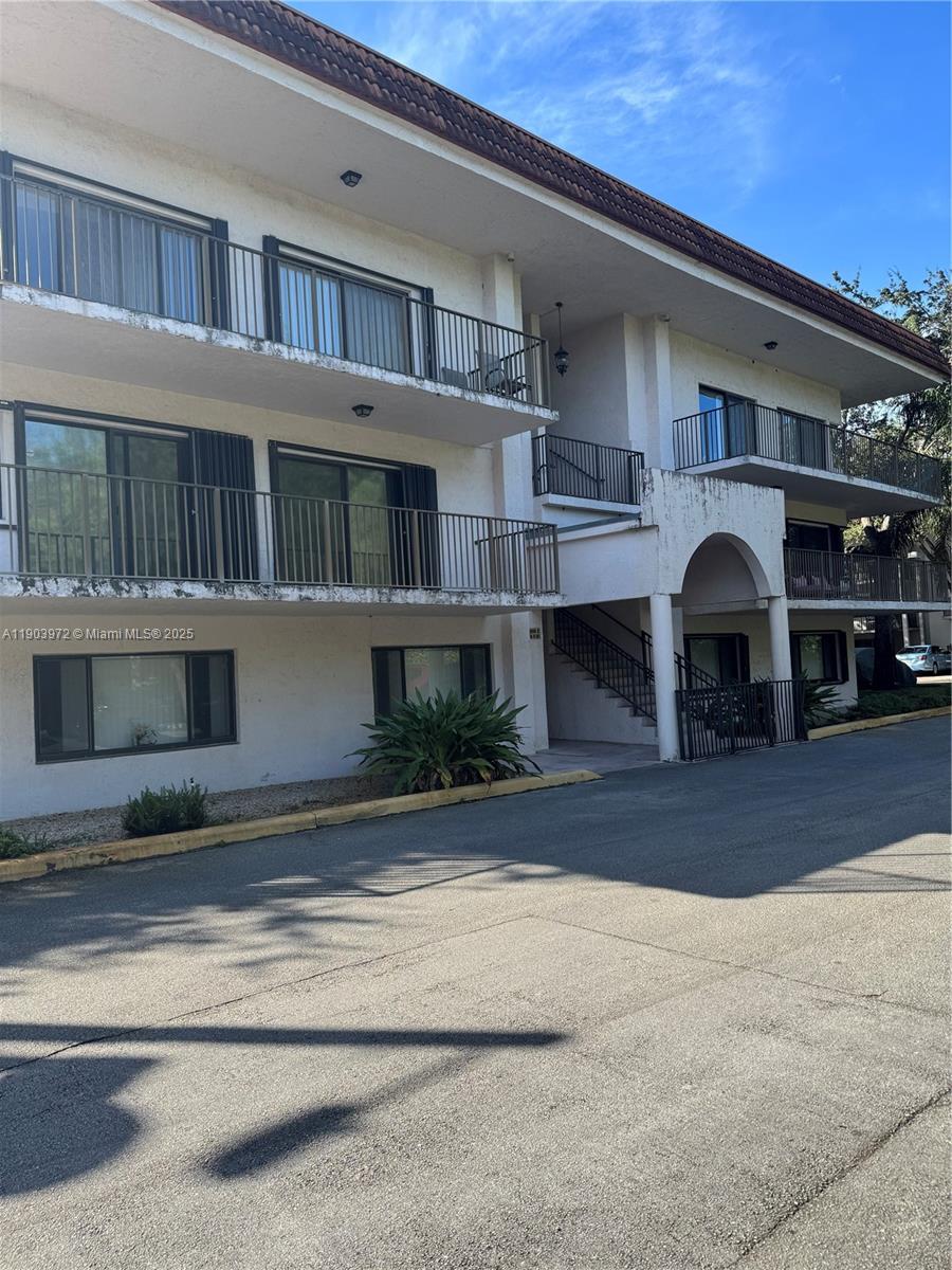 JASMINE LAKES #1 CONDO - Residential Lease