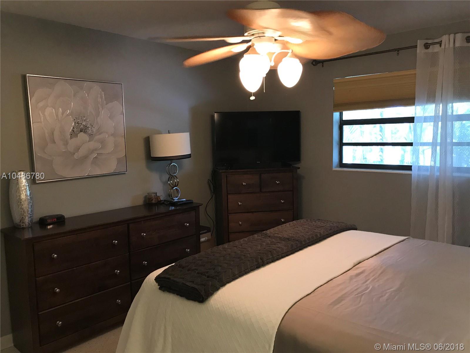 SOUTHGATE - Residential