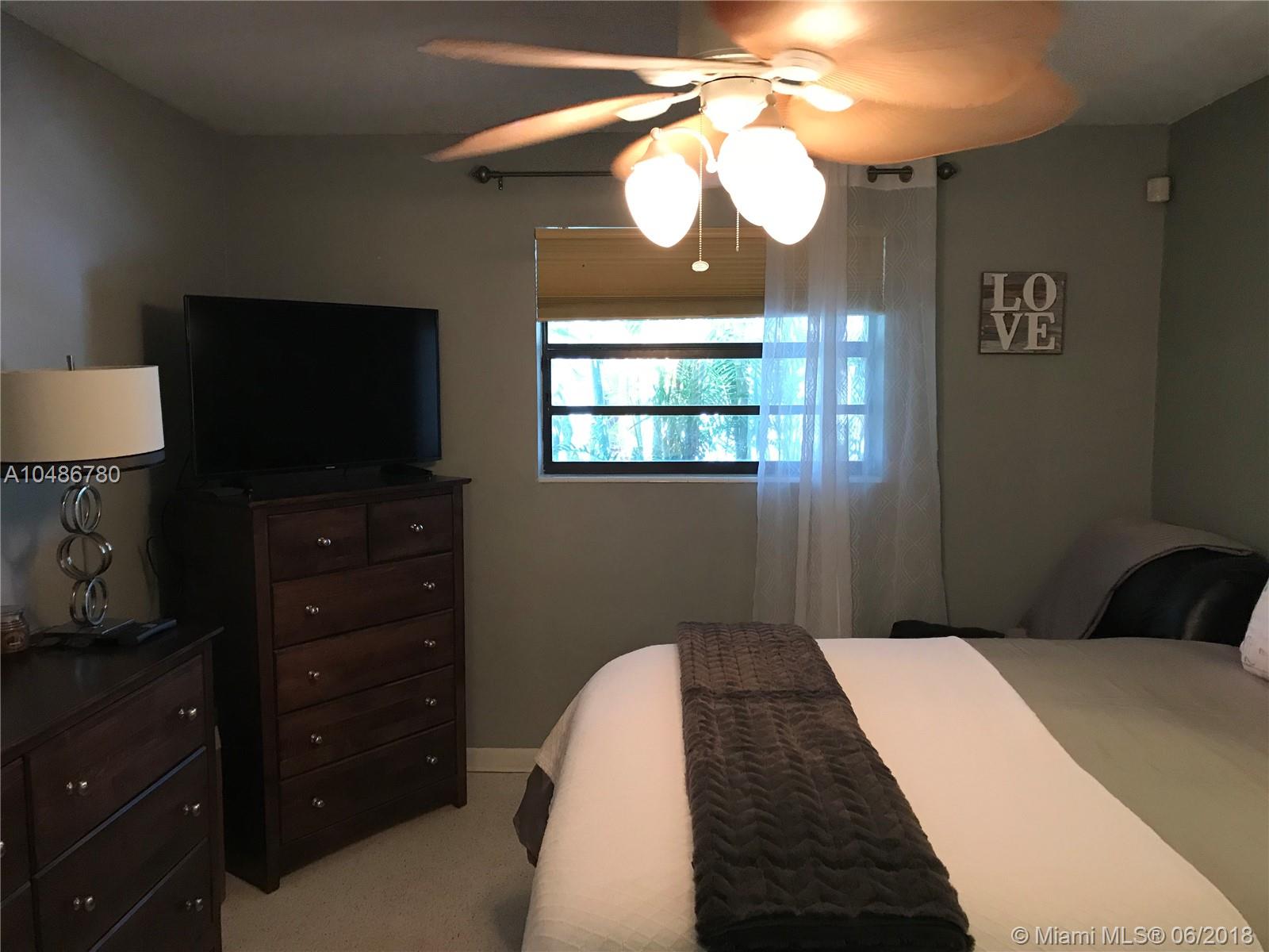 SOUTHGATE - Residential