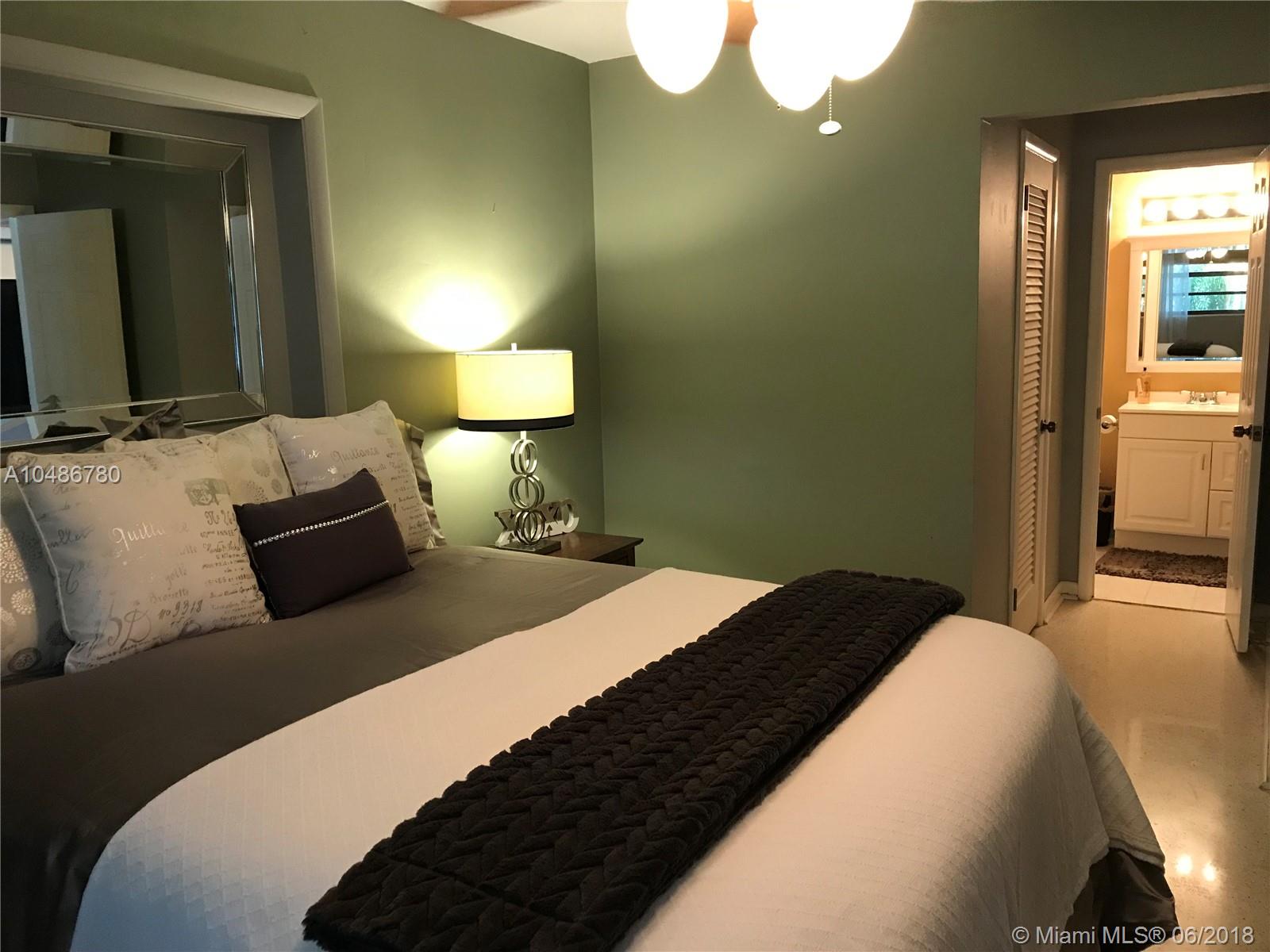 SOUTHGATE - Residential