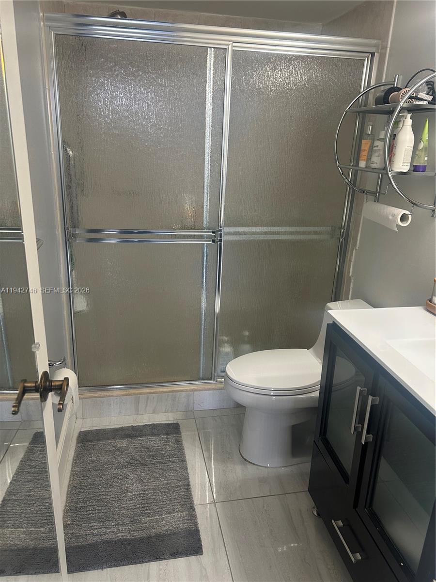 HOLLYBROOK GOLF AND - Residential