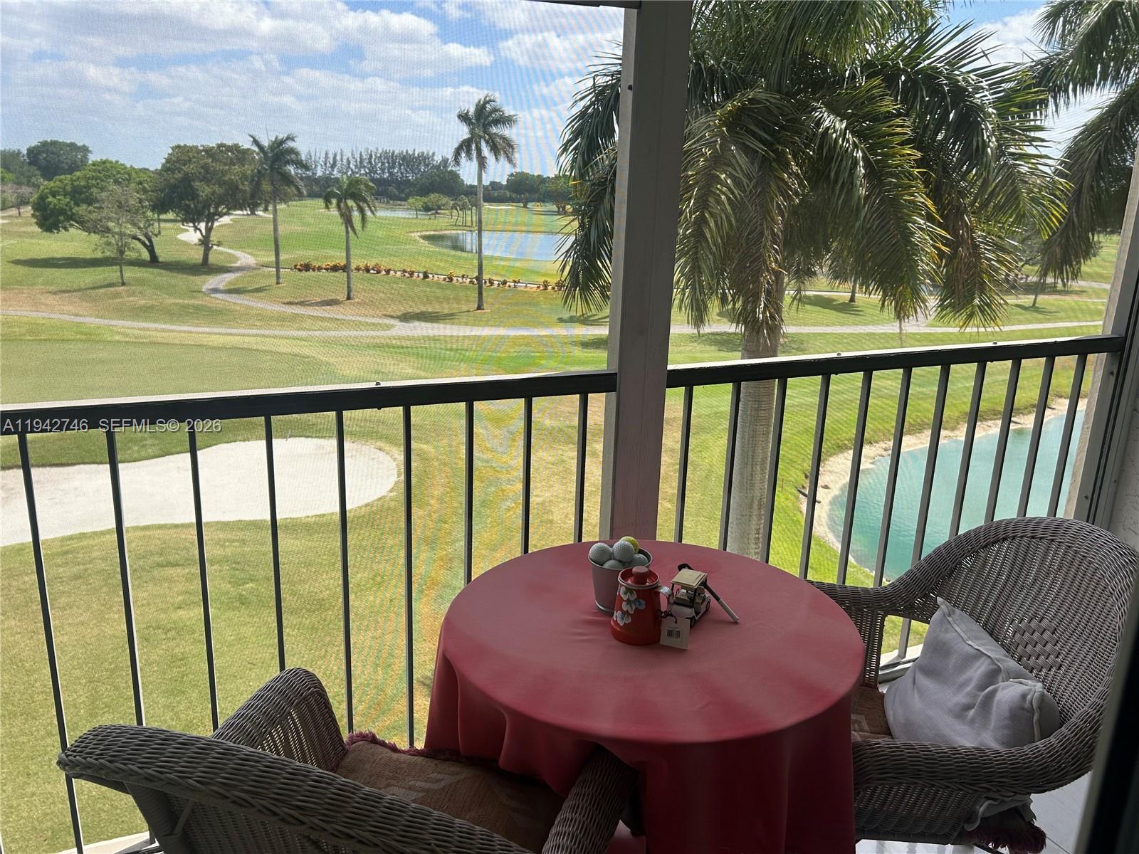 HOLLYBROOK GOLF AND - Residential