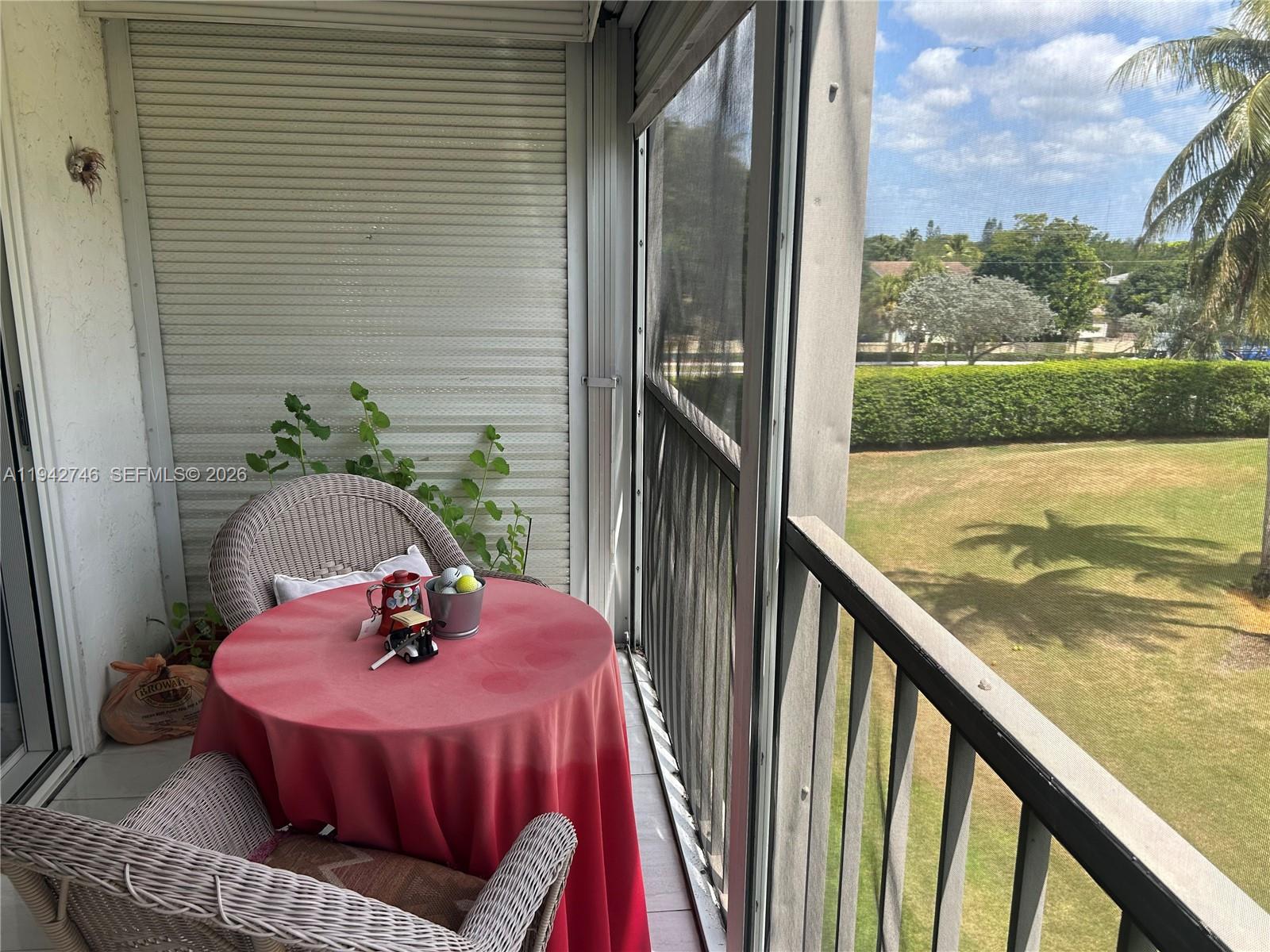 HOLLYBROOK GOLF AND - Residential